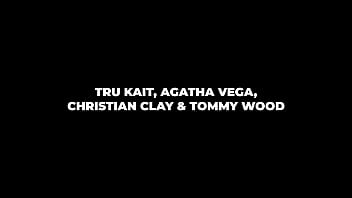 The biggest asses latinas agatha vega and tru kait foursome The biggest asses latinas agatha vega and tru kait foursome