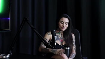 Goza com quase todos os clientes mas não bate muita siririca e depende do pau sua posição favorita é lexi mallet sheer red