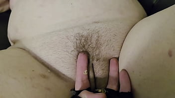 Amateur milf candid sandra gets down on her knees and has hey pussy worshipped