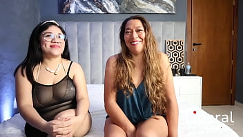 Cuckold disfruta viendo a su esposa teniendo gang bang con desconocidos