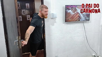 Carmona e o seu pai fazem dp na ruiva gostosa