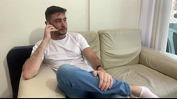 Fui fazer uma entrega na casa de um casal e acabei descendo a madeira nos 2