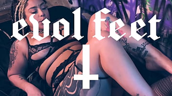 Medusa giving a great ice foot massage from maiah