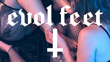 Medusa giving a great ice foot massage from maiah