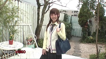 Karin aizawa's fiery solo performance showcases her seductive charm