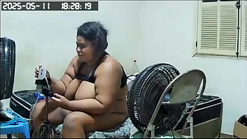 Camera escondida madrasta e enteados safados se masturbam Camera escondida madrasta e enteados safados se masturbam