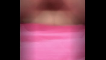 Hhhuuummm que j'aime t'exhiber mon cul de petite chienne que ce soit avec