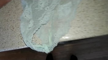 Tasting Gf's Sexy Dirty Tnong thumbnail