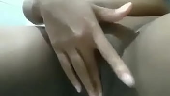 Ele gosta de ver a pepeka molhadinha