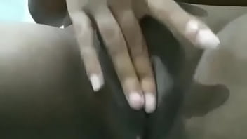 Ele gosta de ver a pepeka molhadinha