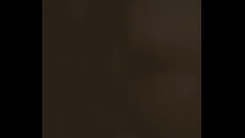 El primer anal de mi flakita y estaba mordiendo la almuada para que no la escuchará su hermana