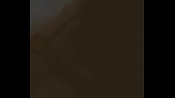 El primer anal de mi flakita y estaba mordiendo la almuada para que no la escuchará su hermana