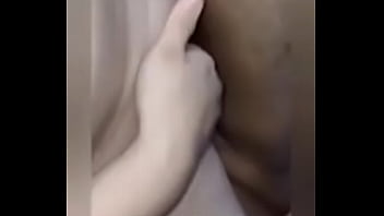 Anal querendo sai e o dotado empurrando