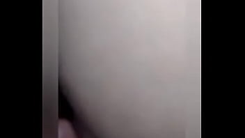 Anal querendo sai e o dotado empurrando