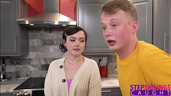 Juicy booty stepsis jade valentine investigates stepbrother's cum speed