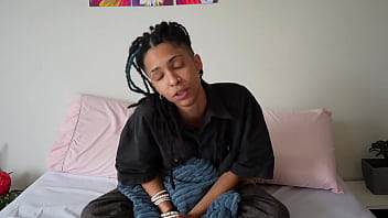 Lua obscena cantora e criadora de conteudo