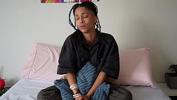 Lua obscena cantora e criadora de conteudo