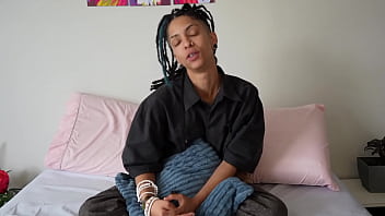 Lua obscena cantora e criadora de conteudo