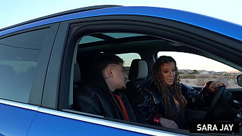 Bouncy ass cougar sara jay gets her cunt fucked hard by victor r