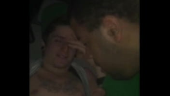 Negro Chupa Verga Blanca Se La Traga Toda thumbnail