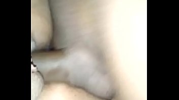 Enchendo minha buceta de leite