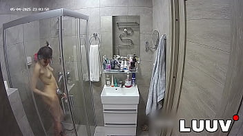 Luuv kareflore tears and joy in the shower processing her boyfriend's deep love Luuv kareflore tears and joy in the shower processing her boyfriend's deep love