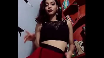 Allison engañando a su novio con una falsdita