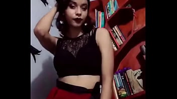 Allison engañando a su novio con una falsdita