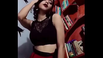 Allison engañando a su novio con una falsdita