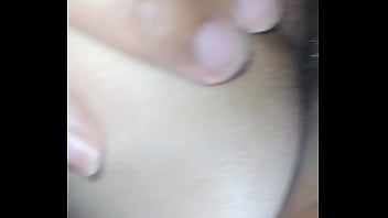 Con mi esposa metiéndole el dedo en ano para explicarle