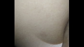 Con mi esposa metiéndole el dedo en ano para explicarle Con mi esposa metiéndole el dedo en ano para explicarle