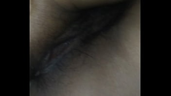 Con mi esposa metiéndole el dedo en ano para explicarle