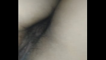 Con mi esposa metiéndole el dedo en ano para explicarle