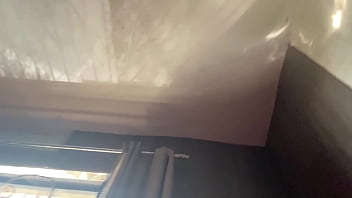 Caiu no xvideos novinha enfiando 4 dedos na bucetinha apertada até gozar