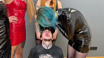 Degradation of a detestable slave with spitting from four mistresses