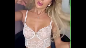 Cheeky aussie firecracker igniting passions everywhere