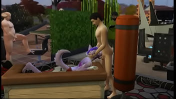 Wolfurra dandole una mamada a papi eric mientras larry mira y rangu se rie