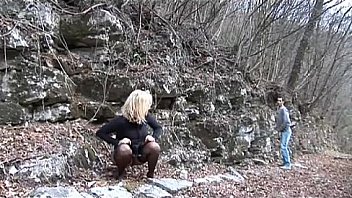 Meets me in the bush fuck me at home