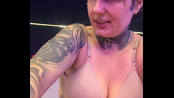 Meu Personal Da Academia Ficou Com Tanto Tesão Que Não Aguentou E Me Fez Chupar O Pau Dele Ate Eu Vomitar Engasga Na Pica Grossa Sua Puta Safada Chupa Essa Porra thumbnail