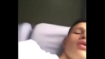 Quando O Tesão Vem No ônibus Tem Que Dar Um Jeito thumbnail