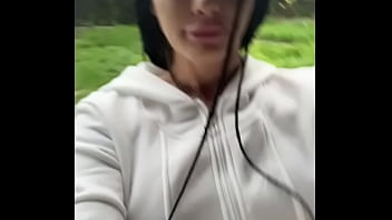 How fast does the eyes slide down