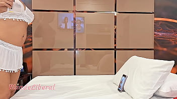 Trailer já ia embora do motel quando um cliente pediu uma chamada de video