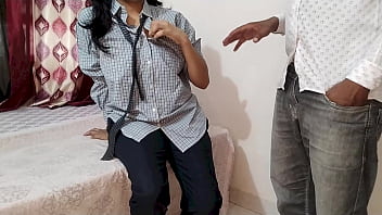 जवान स्कूल गर्ल अच्छे मार्क्स के लिए प्रिंसिपल सर से उनके घर में चुद गयी