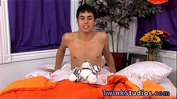 Gay Porn Mature Men Urinal It's Pretty Molten To Witness This thumbnail