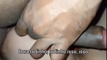 Oral chupando meu saco e cheirando meu cu sem vergonha