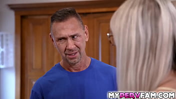 Katee's pussy is soaking