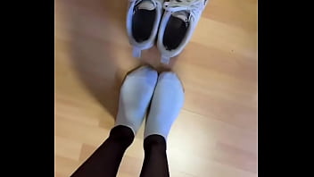 Sunday #feet #nylonfetısh #socks #socksfetish #fetish #nylonfeets Girl Creator #soles #whitesocks thumbnail
