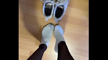 Sunday #feet #nylonfetısh #socks #socksfetish #fetish #nylonfeets Girl Creator #soles #whitesocks thumbnail