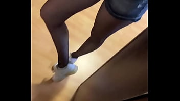 Sunday #feet #nylonfetısh #socks #socksfetish #fetish #nylonfeets Girl Creator #soles #whitesocks thumbnail