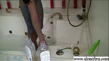 Solo freak girl use sex toys to get climax movie 07